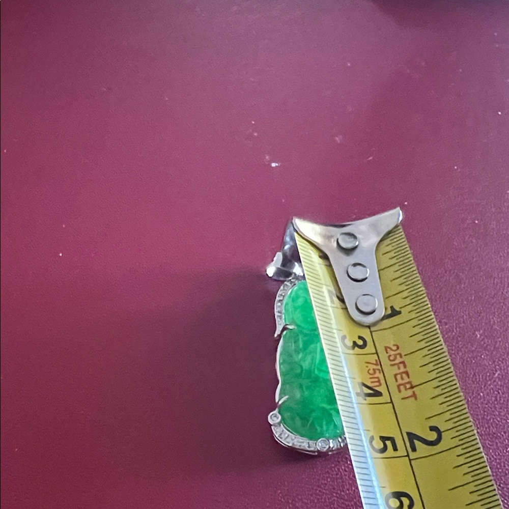Elegant Green Pendant Necklace - Picture 5 of 6